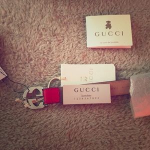 Baby’s (Red) gucci belt